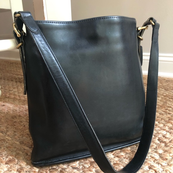 Coach Vintage 9806 Equestrian Slim Bucket Shoulder Bag - Picture 2 of 14